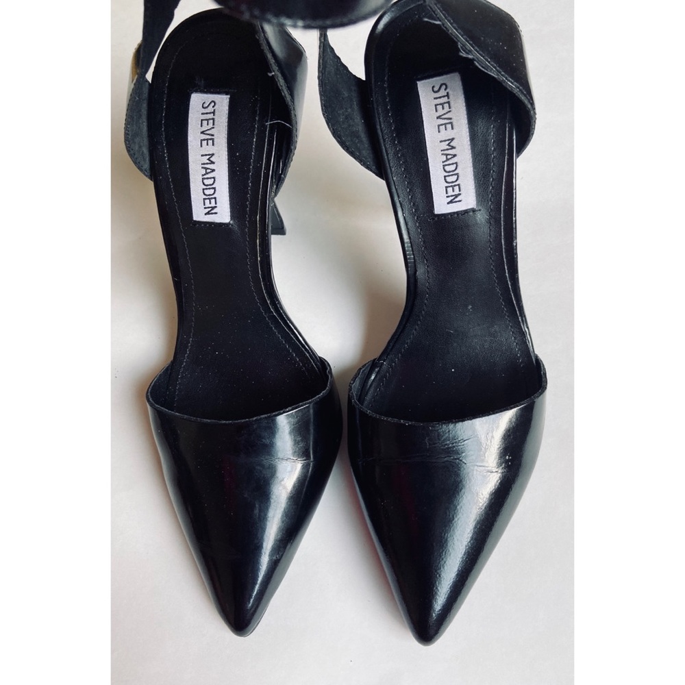 Steve Madden ( Valentino-esqué ) Pointed Heel